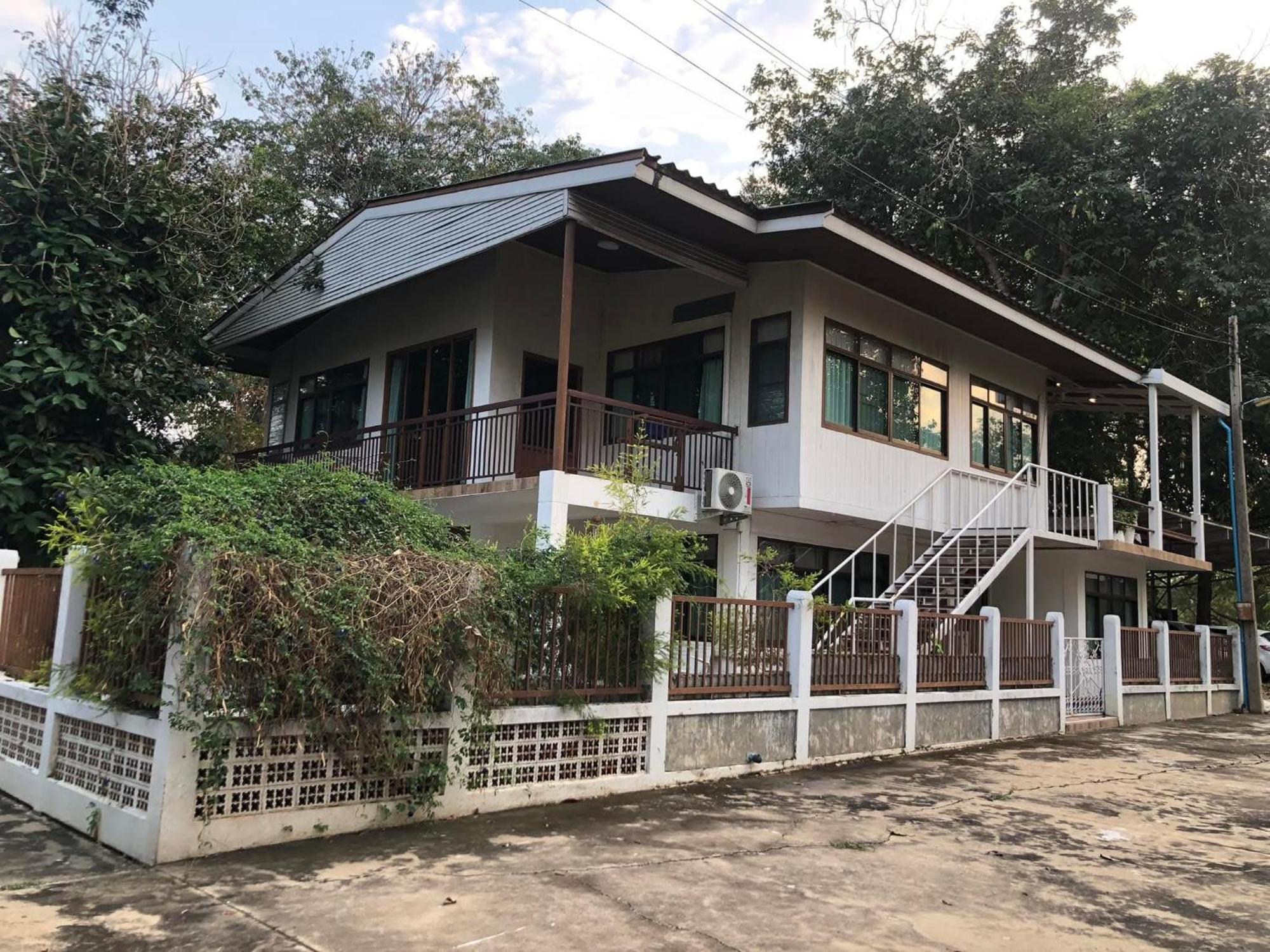 Whales Come To The River - Riverside - 3 Rooms On 2Nd Floor Ban Bang Phli Nua المظهر الخارجي الصورة